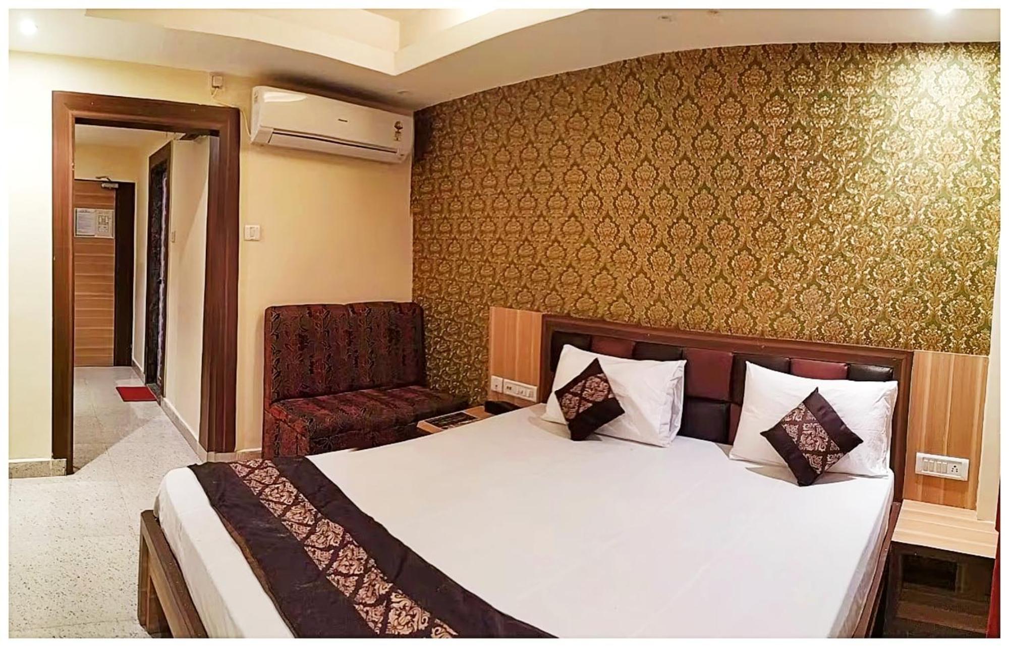 Sea View ! Residency Near Sea - Sea Facing With Attached Balcony- Wifi-parking-restaurant Facilities - Premium 3* Puri