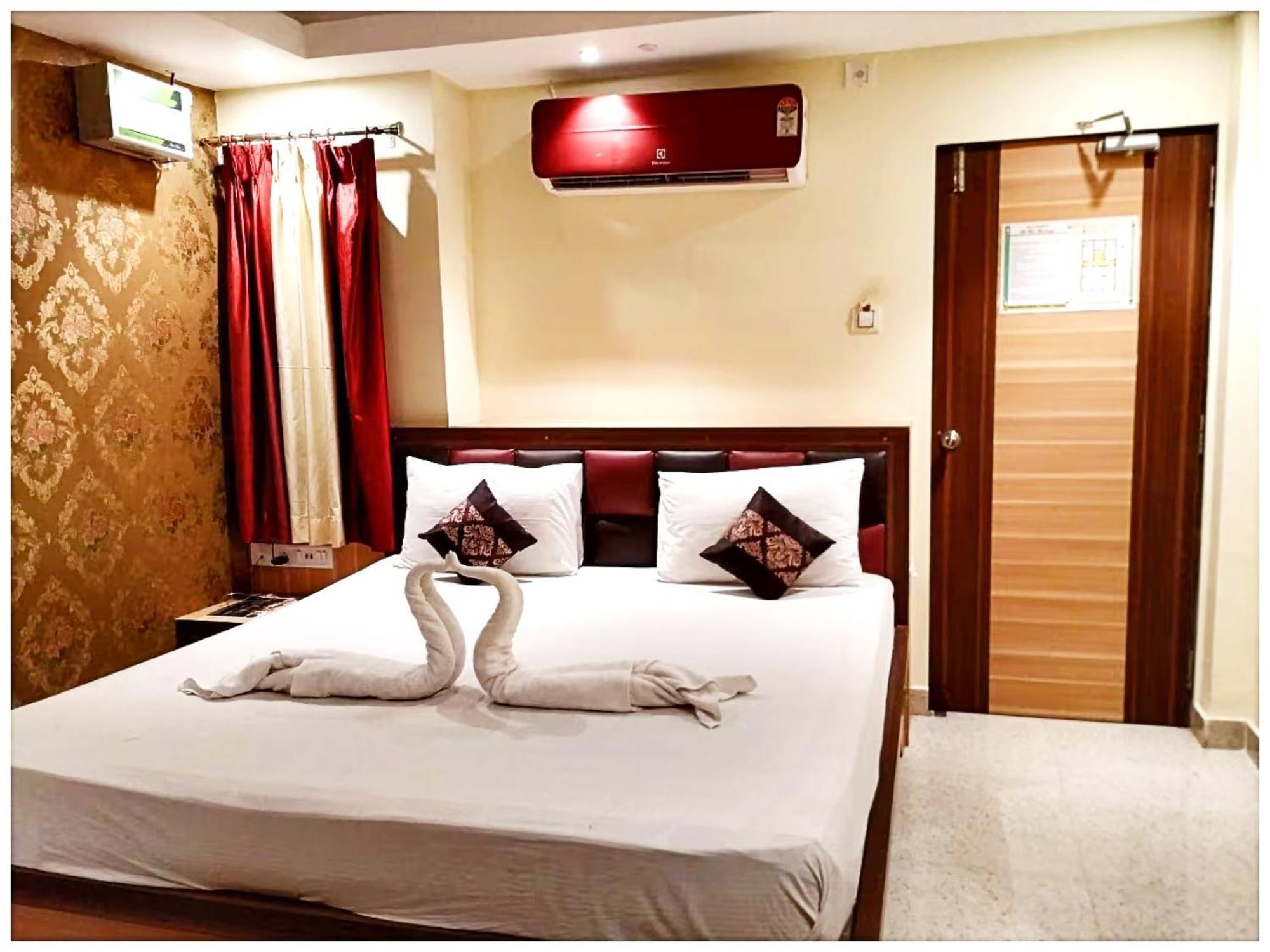 Hotel Sea View ! Residency Near Sea - Sea Facing With Attached Balcony- Wifi-parking-restaurant Facilities - Premium 3*