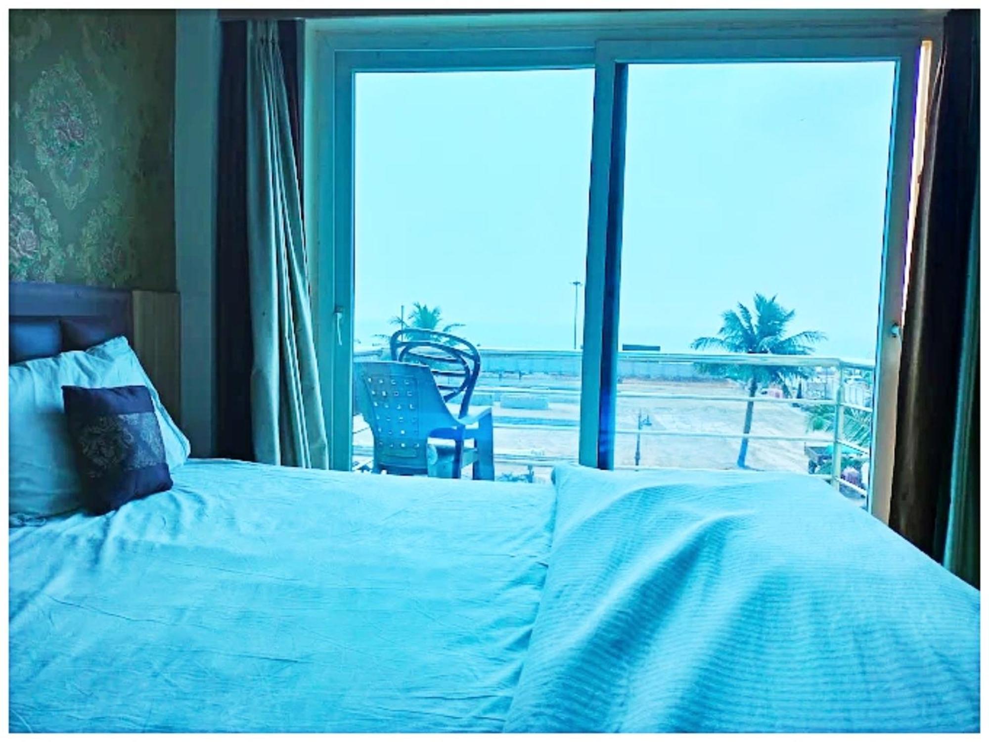 Hotel Sea View ! Residency Near Sea - Sea Facing With Attached Balcony- Wifi-parking-restaurant Facilities - Premium